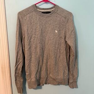 Abercrombie Comfy A&F Women’s Gray Crewneck Sweater - M